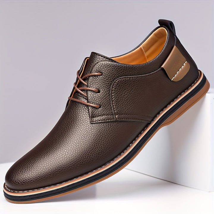 Men's Leather Lace-Up Derby Shoes in Classic Fit