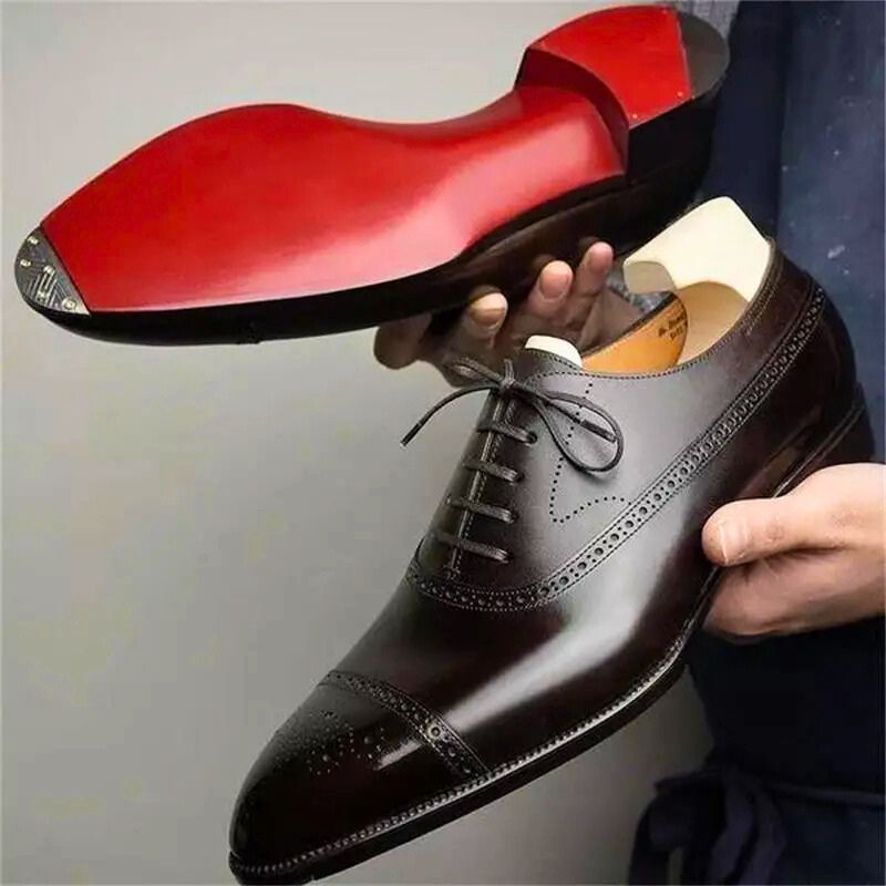 Men's Leather Oxford Shoes with Cap-Toe Broguing