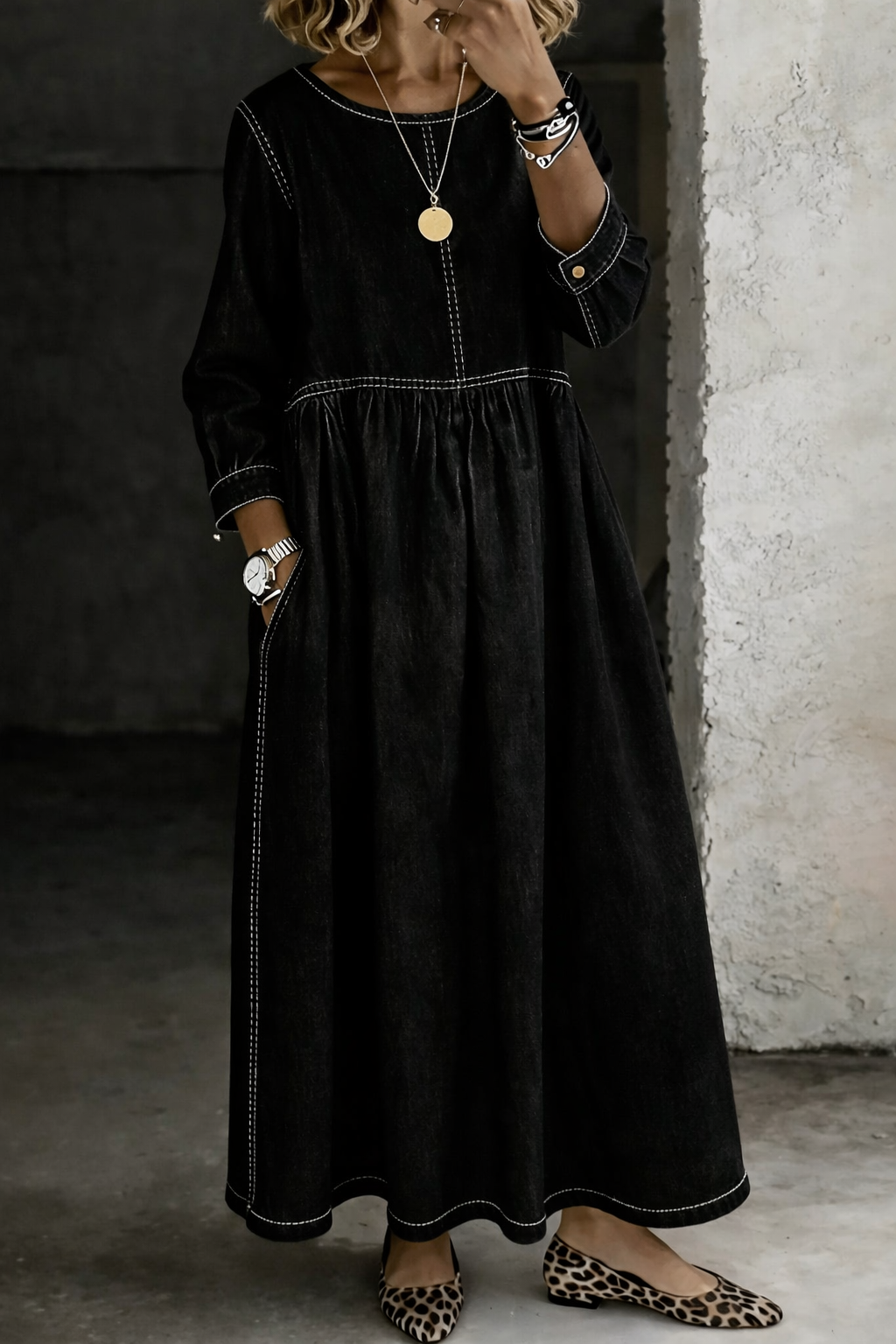 Women's Denim Maxi Dress with Long Sleeves and Side Pockets